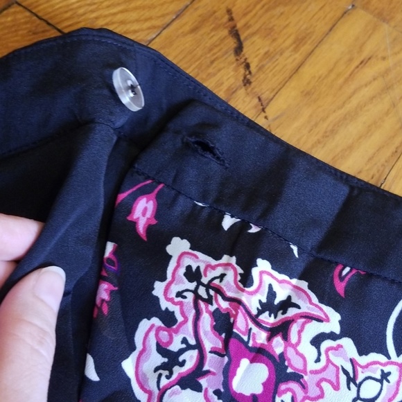 🚨New York & Company Wrap Skirt - Picture 3 of 4